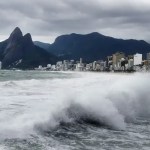 Rio tem mais de 1.300 afogamentos durante o Réveillon; adolescente segue desaparecido