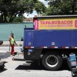 Chuva piora situação de buracos abertos por obras, e moradores reclamam em BH: 'Problema eterno'