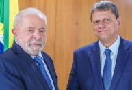 Lula e Tarcísio travam disputa publicitária por obras em SP