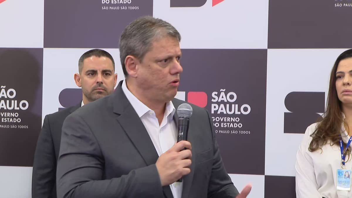 Tarcísio sobre greve em SP: Temos uma confusão de sindicatos com partidos políticos