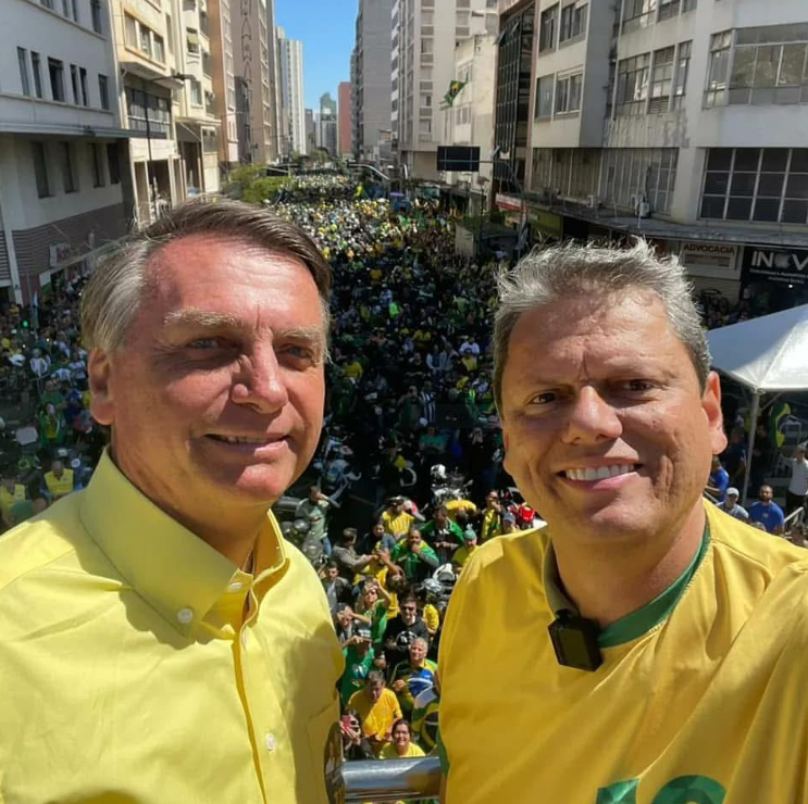Tarcísio critica processos contra Bolsonaro e reforça unidade da direita para 2026 em Barretos