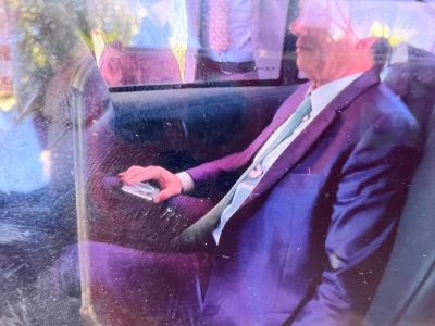 Tarcísio de Freitas, governador de São Paulo, marcou presença na Marcha para Jesus nesta quinta-feira (19)