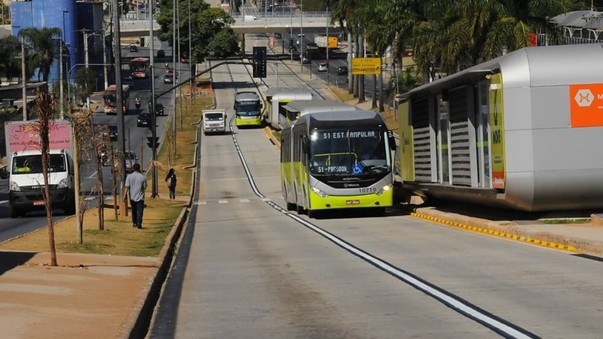 Passagem de ônibus em BH vai voltar a custar R$ 4,50; entenda