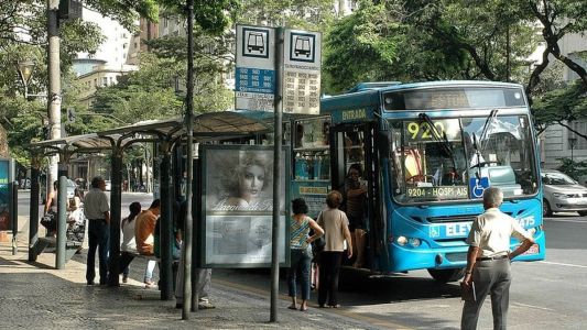 Tarifa de ônibus em BH passou de R$ 2,65 para R$ 6,00 em 10 anos