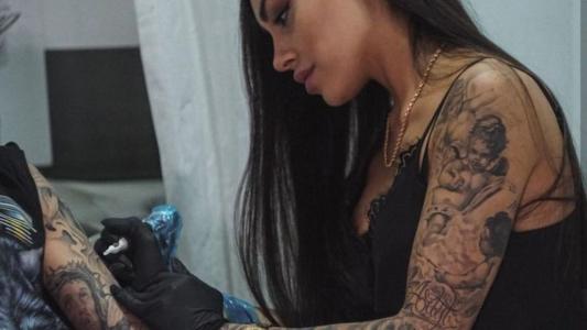 Tatuagem: Mitos e Verdades sobre o Mercado de Trabalho Brasileiro