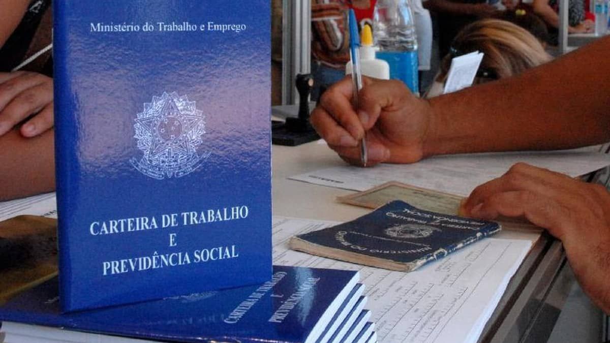Desemprego sobe para 5,8% no trimestre encerrado em fevereiro, diz IBGE
