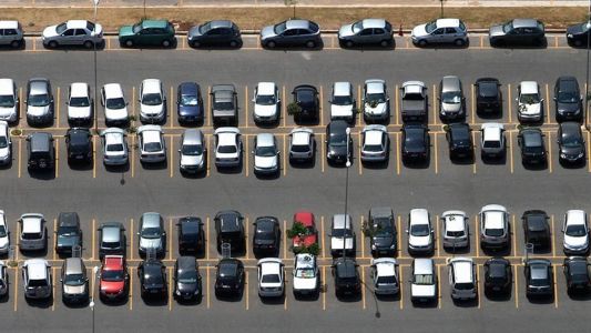 Taxa de Licenciamento cai R$ 100 em Minas, mas IPVA dispara