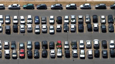Taxa de Licenciamento cai R$ 100 em Minas, mas IPVA dispara