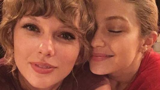 Taylor Swift e Gigi Hadid são amigas há quase 10 anos