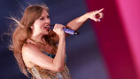 Taylor Swift lidera a lista dos artistas mais ouvidos do Spotify, com 26 bilhões de streams globais desde 1º de janeiro