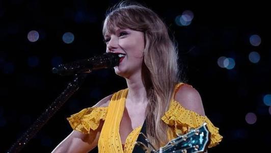 Taylor Swift remarcou o show de sábado (18) para segunda (20)