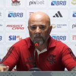 'Não adianta criar mais chances que o rival e não ganhar', diz Sampaoli 