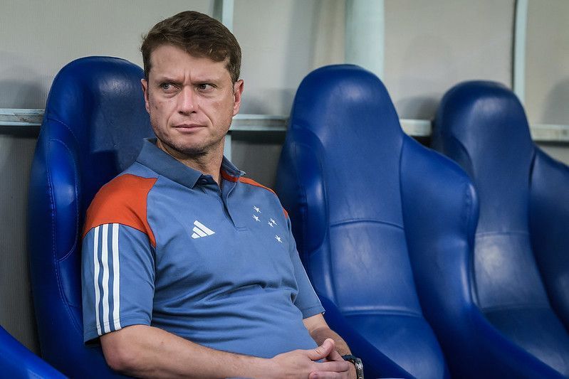 Seabra justifica time misto contra o Cuiabá e prevê repetir estratégia no Cruzeiro