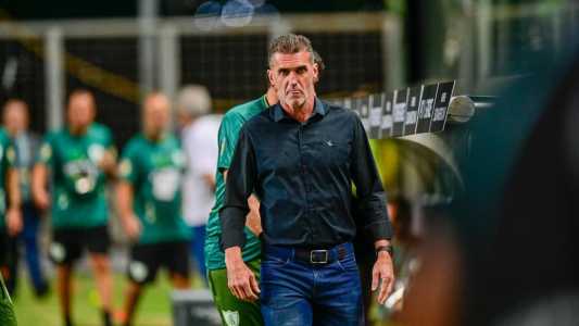 Técnico fez muitos elogios à goleada do Coelho na estreia da Copa Sul-Americana