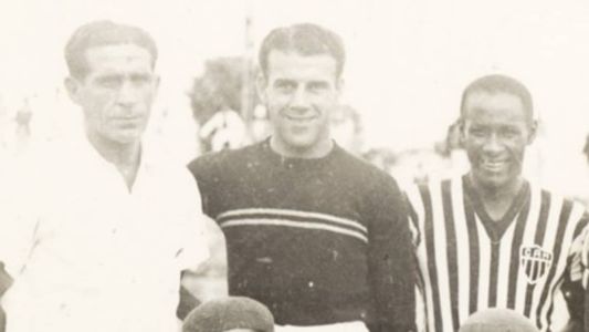 Técnico Floriano Peixoto (à esquerda) e goleiro Kafunga (ao centro)