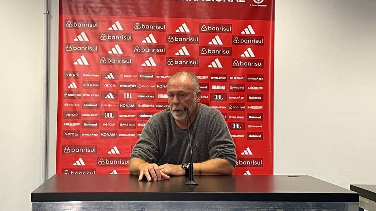 Inter garante permanência de Mano 'por ora', após derrota no Gre-Nal