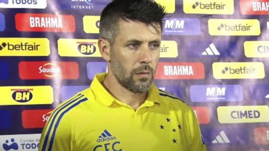 Técnico Paulo Pezzolano aprovou desempenho do Cruzeiro na goleada sobre o Villa Nova