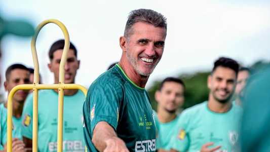 Técnico Vagner Macnini durante treinamento