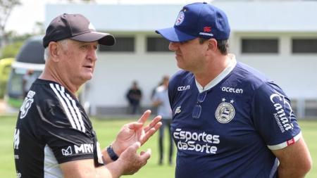 Técnicos Felipão, do Atlético, e Rogério Ceni, do Bahia, em conversa no CT do Galo