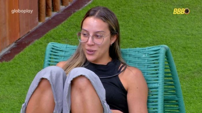 Renata durante conversa no BBB 25