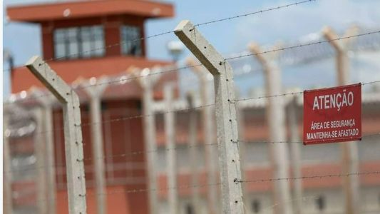 Têm direito ao benefício presos do regime fechado