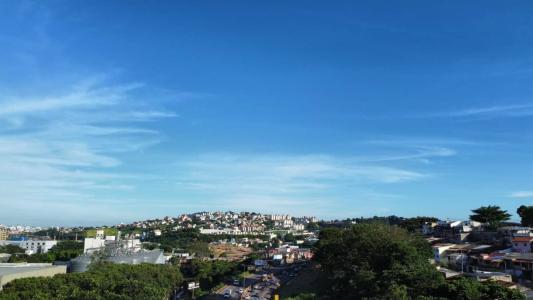 Temperatura máxima pode chegar aos 31°C; umidade relativa do ar fica em torno de 35% à tarde