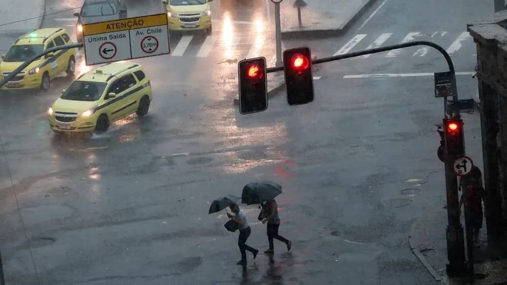 Fim de semana terá temporais em Minas e outros cinco estados do Sudeste e Centro-Oeste