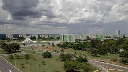 A capital nacional, Brasília, está incluída em alerta de tempestade com granizo do Instituto Nacional de Meteorologia (Inmet)