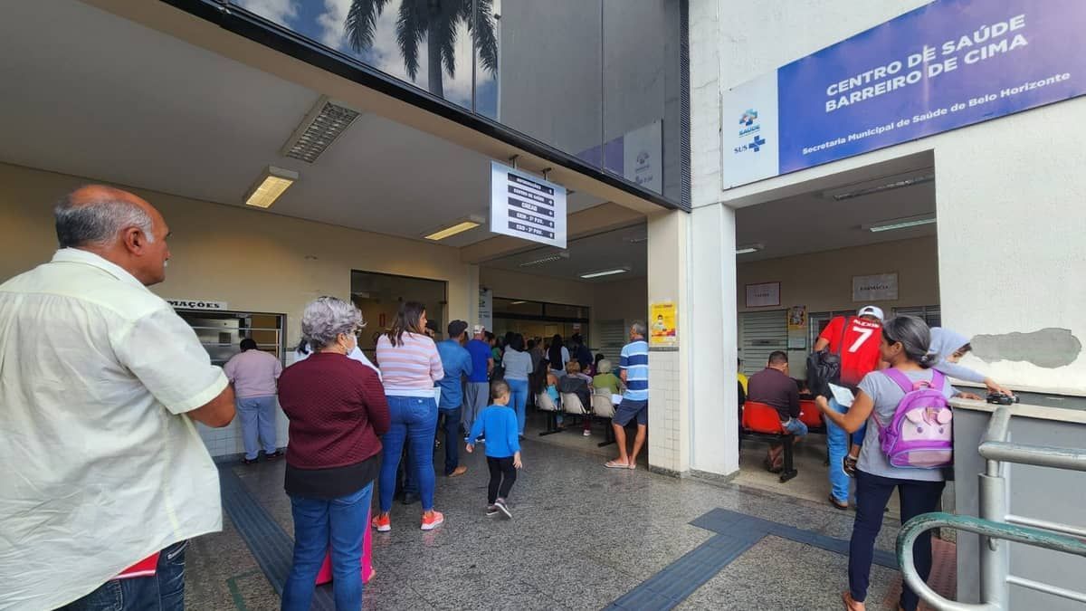 Moradores reclamam da demora na vacinação em BH: ‘tem gente que desiste’