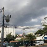 Previsão do tempo: BH deve ter céu nublado e pancadas de chuva neste sábado (28)