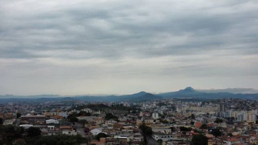 Tempo segue instável em Minas Gerais com intensificação de uma área de baixa pressão