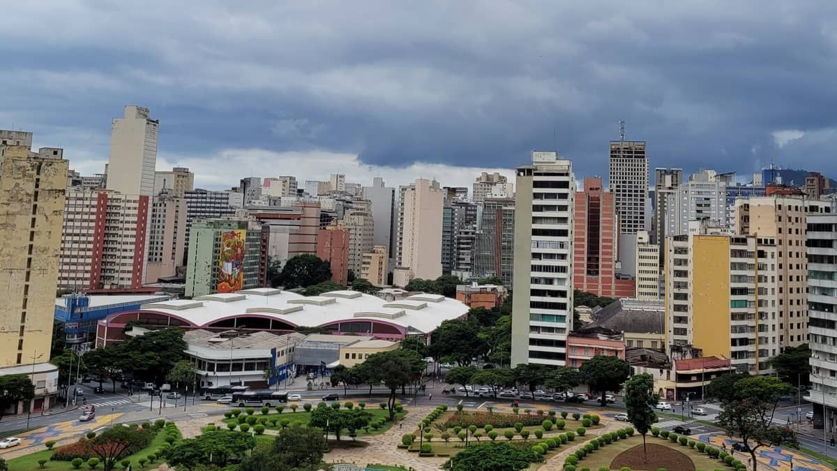 Previsão do tempo: domingo será de céu com muitas nuvens e chuvas isoladas em BH