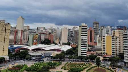 Dia será de céu com muitas nuvens na capital