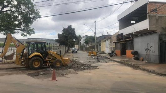 Temporal arrancou parte do asfalto e obras de recuperação devem terminar no fim do mês de março