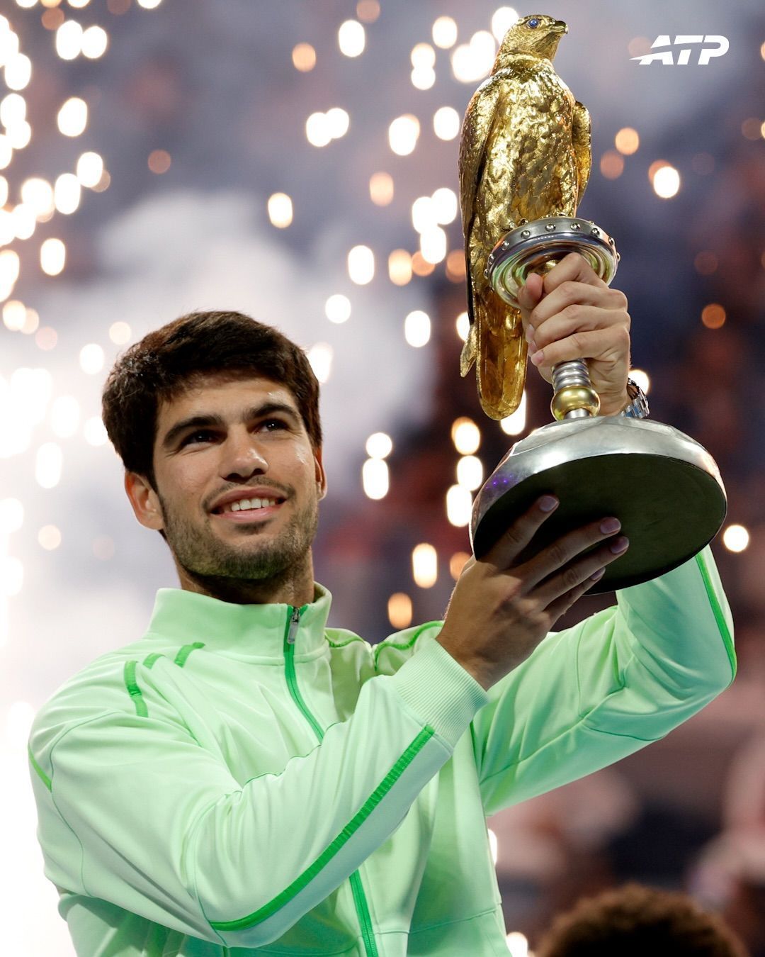 Alcaraz atropela Fils e conquista título do ATP 500 de Doha