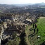 Terremoto na Turquia divide olival de 80 anos em dois e forma vale de 300 metros