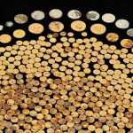 Tesouro com 700 moedas de ouro encontradas em milharal nos EUA está a venda