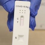 Covid-19: UE recomenda que países-membros exijam teste negativo a passageiros da China