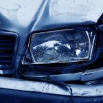 Duas crianças morrem após homem bater com ônibus contra creche no Canadá