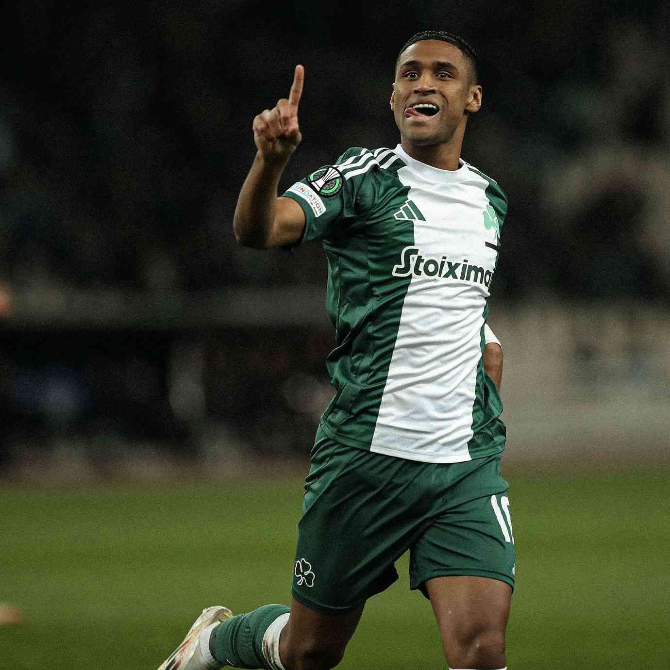 Tem negócio? Cruzeiro sonda atacante Tetê, e Panathinaikos toma decisão