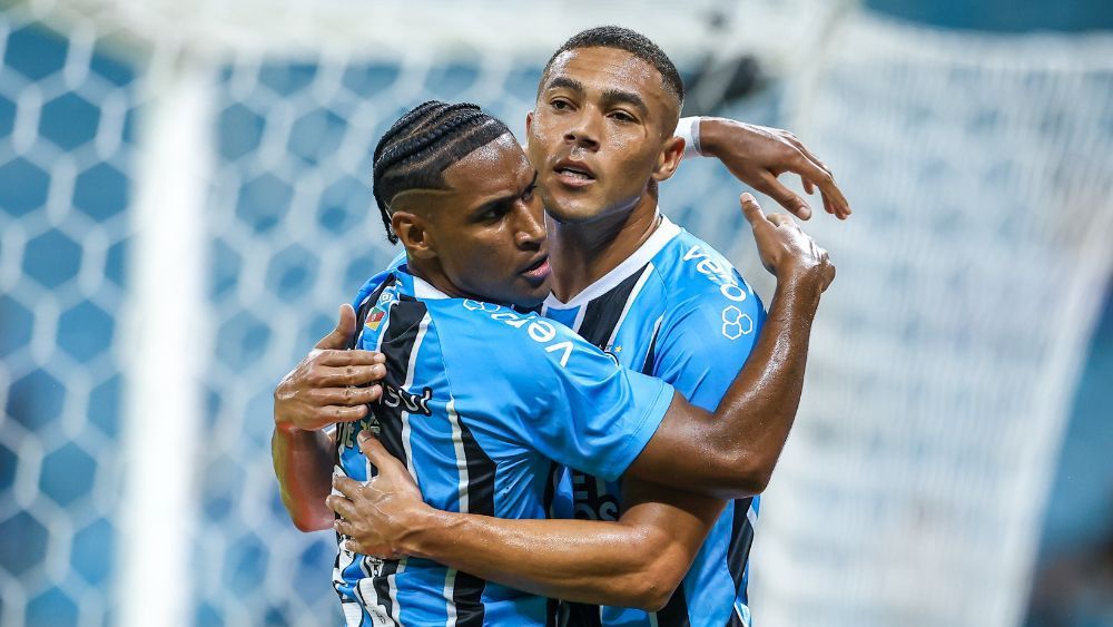 Atacante do Grêmio se lesiona e será desfalque contra o Atlético no Brasileirão