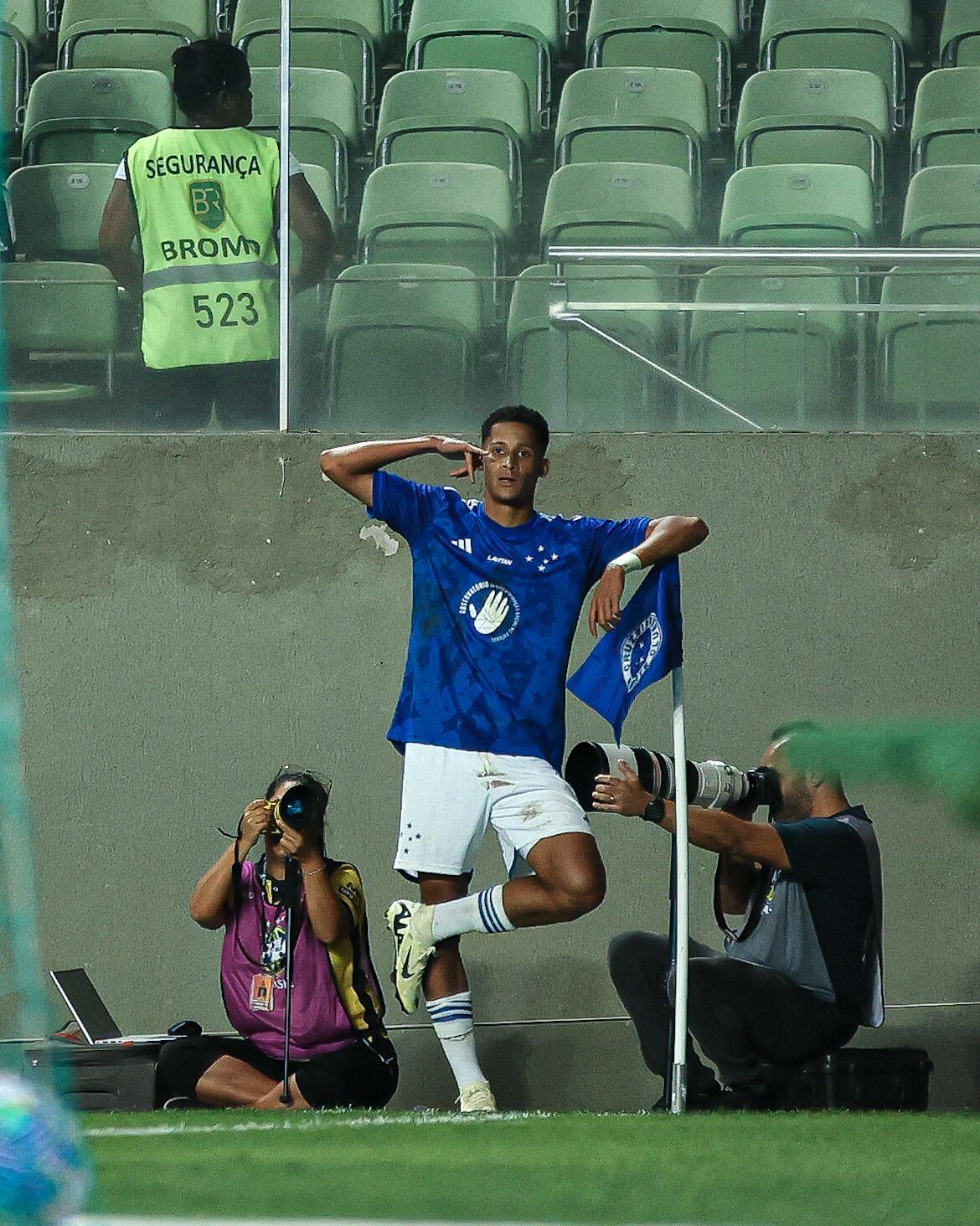 Atacante do Cruzeiro comemora ida à final no Sub-20 e brinca com 'caso do xixi'