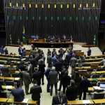 Câmara aprova projeto que torna crime discriminar políticos