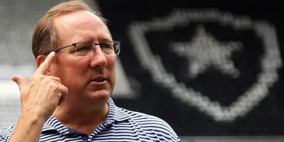 John Textor, do Botafogo, faz comunicado sobre eleições na CBF e pede 'fim da corrupção'