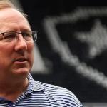John Textor, do Botafogo, faz comunicado sobre eleições na CBF e pede 'fim da corrupção'