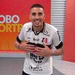 Galhardo surpreende e apresenta programa após acesso do Santa Cruz: 'A Cobra subiu'