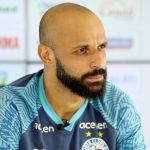 Meia do Bahia diz que time tem que entrar 'esperto' contra o Atlético