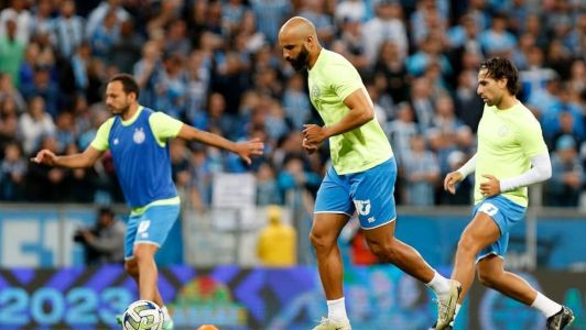 Thaciano, meia do Bahia