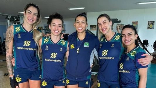 Thaísa, Gabi, Carol, Pri Daroit e Natinha