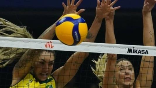 Thaísa marca ponto de bloqueio em Brasil x Alemanha, em Brasília